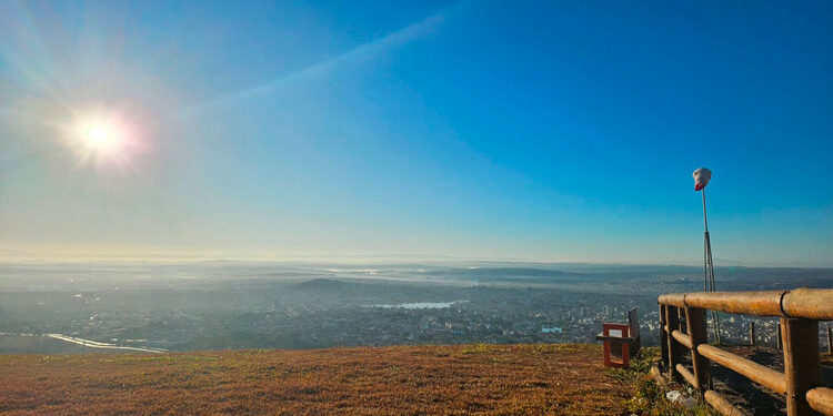 Yoga na Serra: Clínica Juvenal Paiva e Unicred oferecem momento relaxante na Serra de Santa Helena
