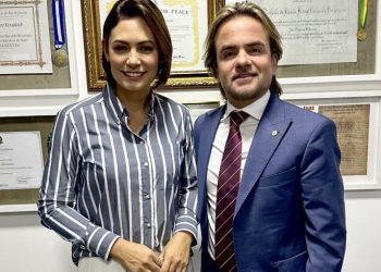Eros Biondini se encontra com Michelle Bolsonaro em meio a movimentações do PL para o Senado