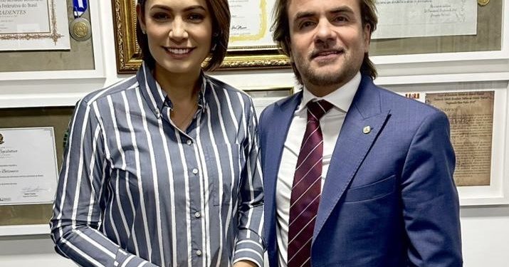 Eros Biondini se encontra com Michelle Bolsonaro em meio a movimentações do PL para o Senado