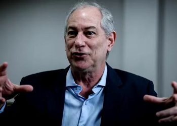Ciro Gomes confirma filiação ao PSDB e mira Governo do Ceará em 2026.