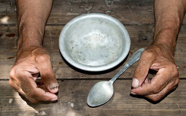 Dados oficiais expõem contradição: Sete Lagoas tem mais de 6 mil famílias em situação de pobreza e extrema pobreza