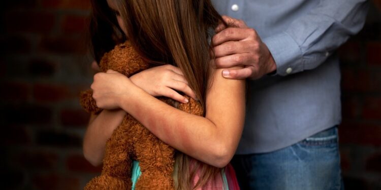 Homem de 74 anos é detido por abusar da neta em Montes Claros!