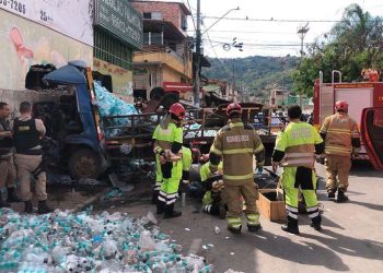 Acidente com caminhão-pipa em Santa Luzia mata dois trabalhadores da região de Sete Lagoas.
