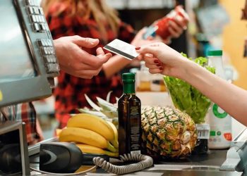 Governo propõe novo reajuste no auxílio-alimentação e avança em medidas de valorização do serviço público.