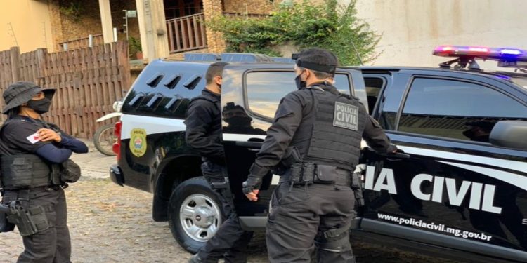 PCC mantém histórico de ameaças a autoridades em São Paulo; nova operação frustra planos de assassinato.