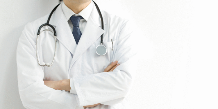 Paciente denuncia médico por mensagens inapropriadas após consulta em Sete Lagoas.