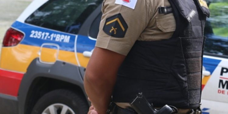 Motociclista é preso com placa clonada no Centro de Sete Lagoas.