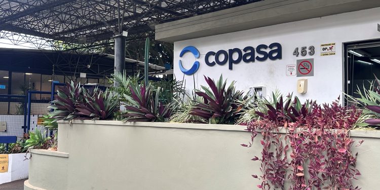 PEC que autoriza privatização da Copasa sem referendo popular pode ser votada em segundo turno nesta quarta-feira.