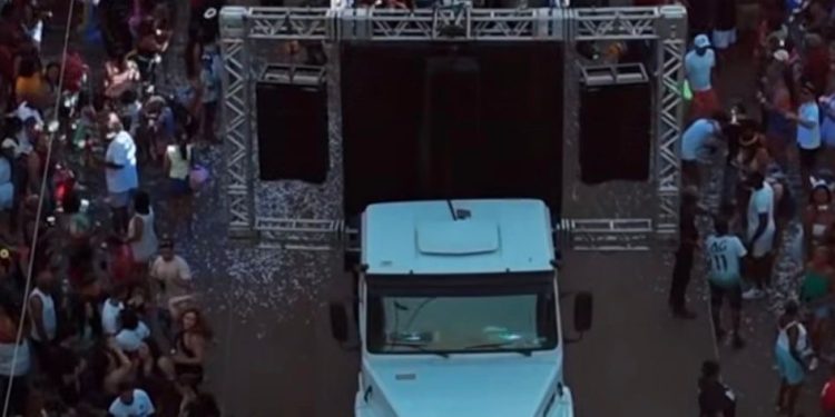 Pompéu: Denúncia ao Ministério Público aponta possíveis irregularidades no Carnaval 2025